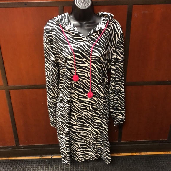 Women’s Long Sleeve Hooded Nightshirt - Picture 4 of 7